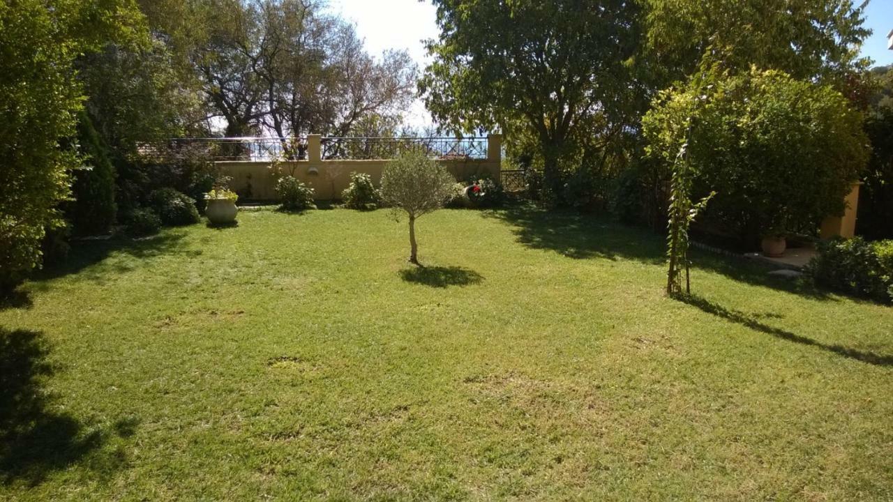 Villa Tzitzifies Kourouklata المظهر الخارجي الصورة